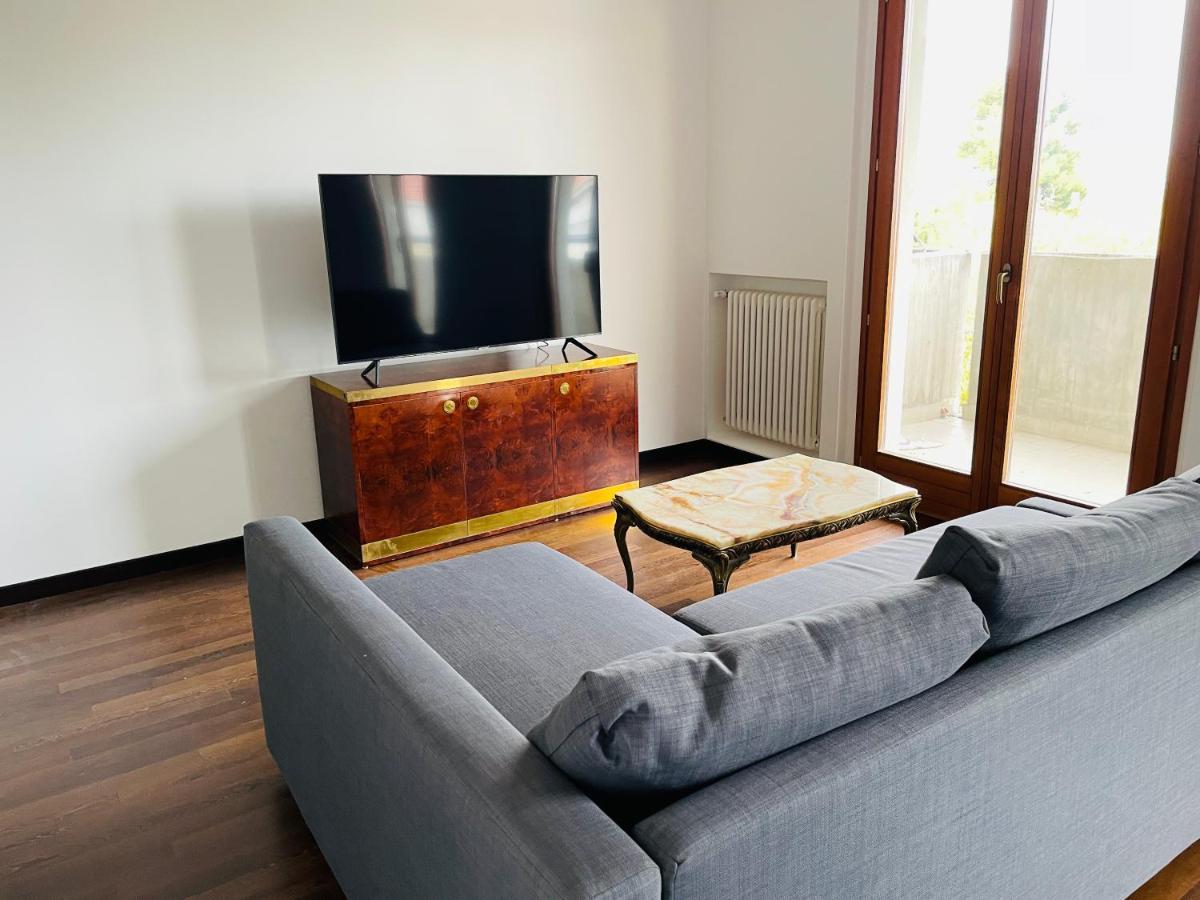 Apartmán Attico Vista E Fronte Mare Zaffiroblu Con Posto Auto Montesilvano Marina Exteriér fotografie