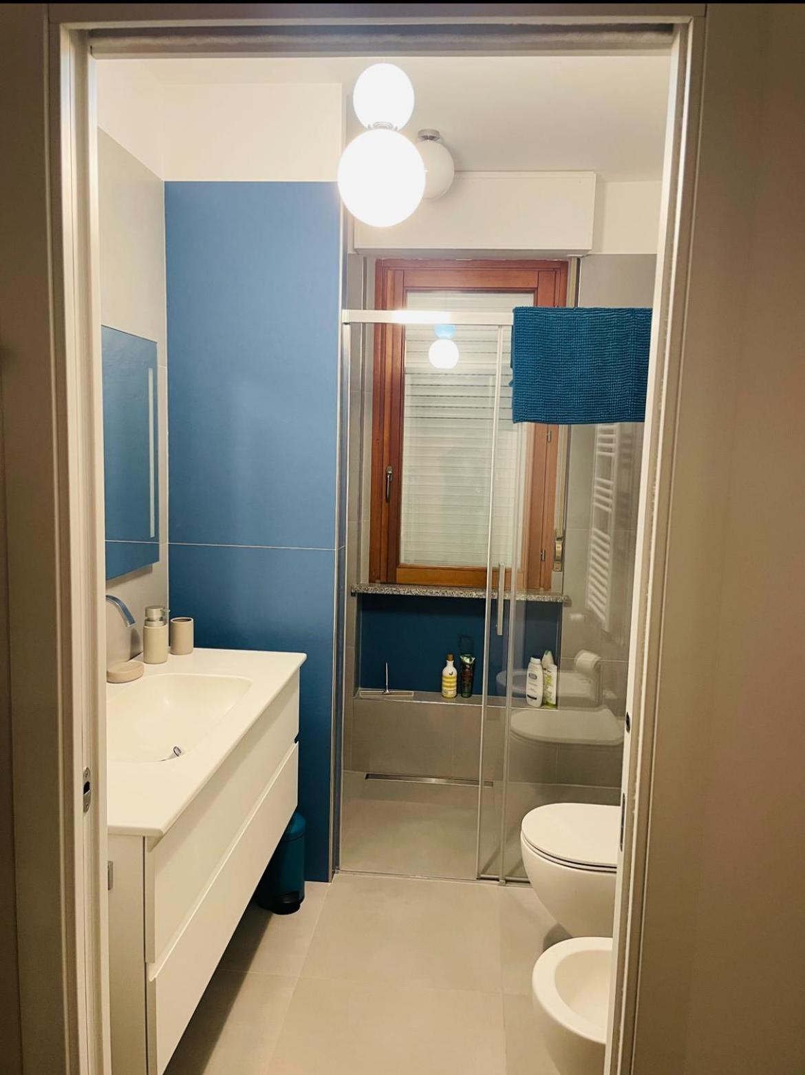 Apartmán Attico Vista E Fronte Mare Zaffiroblu Con Posto Auto Montesilvano Marina Exteriér fotografie
