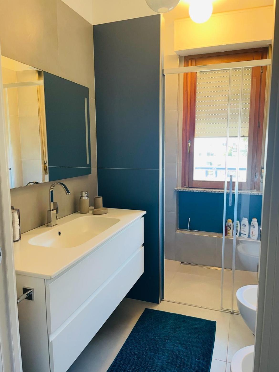 Apartmán Attico Vista E Fronte Mare Zaffiroblu Con Posto Auto Montesilvano Marina Exteriér fotografie